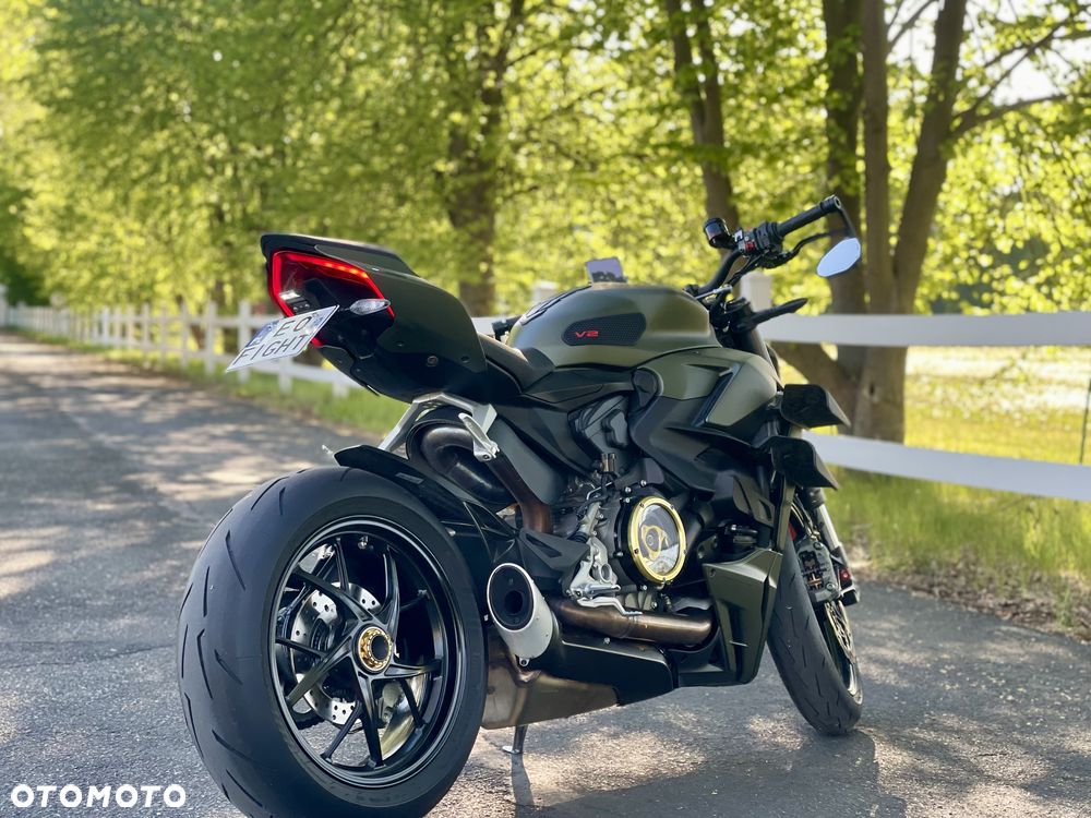 Ducati Streetfighter V2 - 3