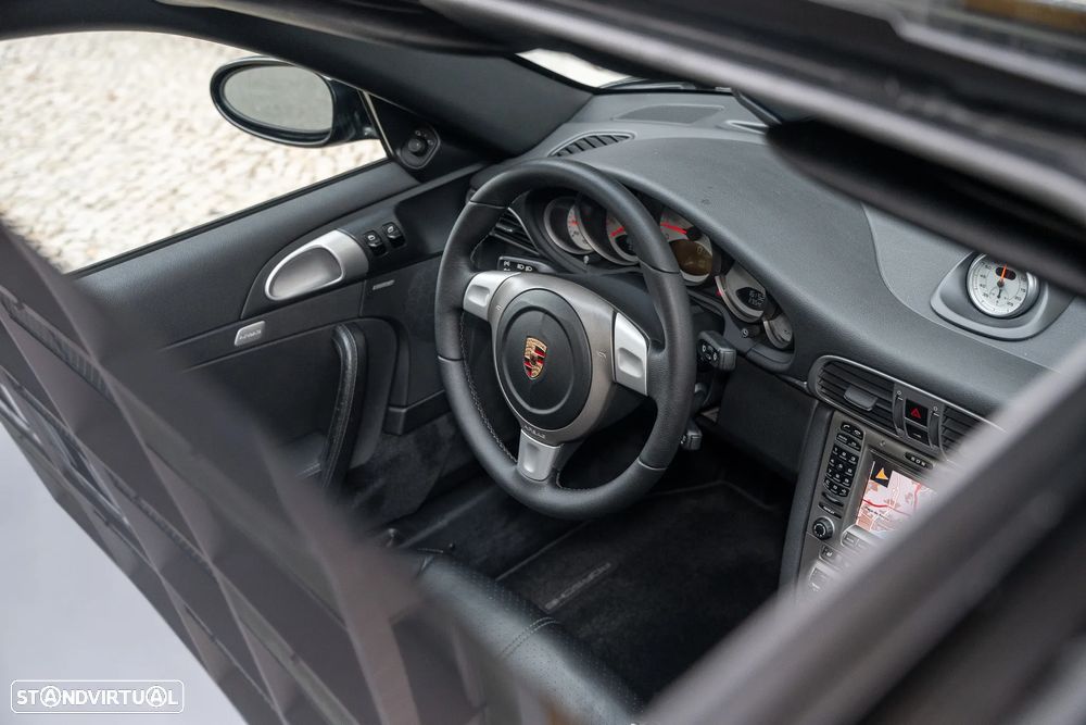 Porsche 911 (997) Carrera S - 11