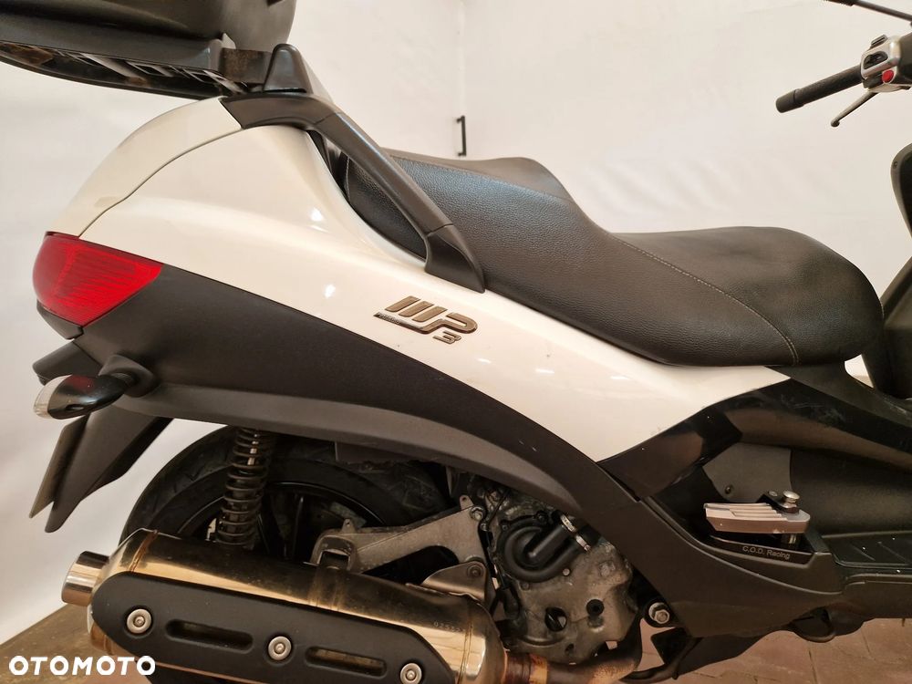 Piaggio MP-3 - 22