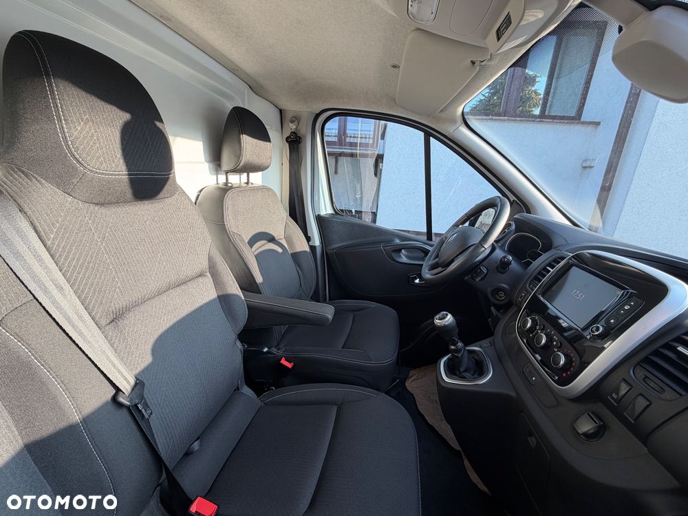 Renault Trafic - 10