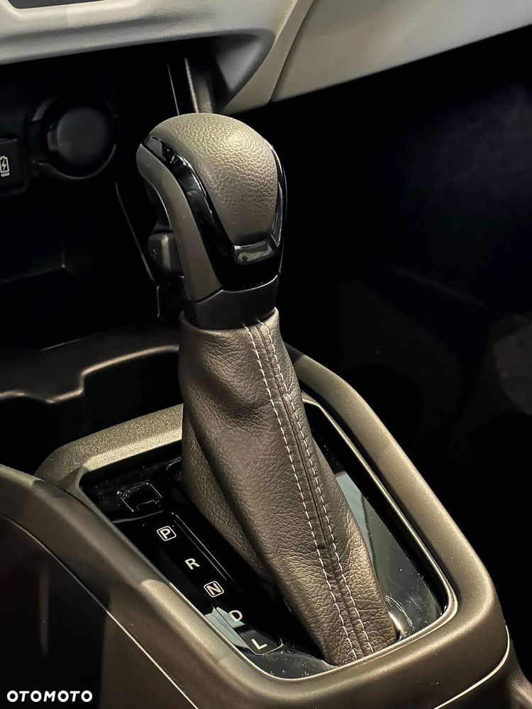 Suzuki Swift 1.2 Dualjet SHVS Premium Plus CVT - 22