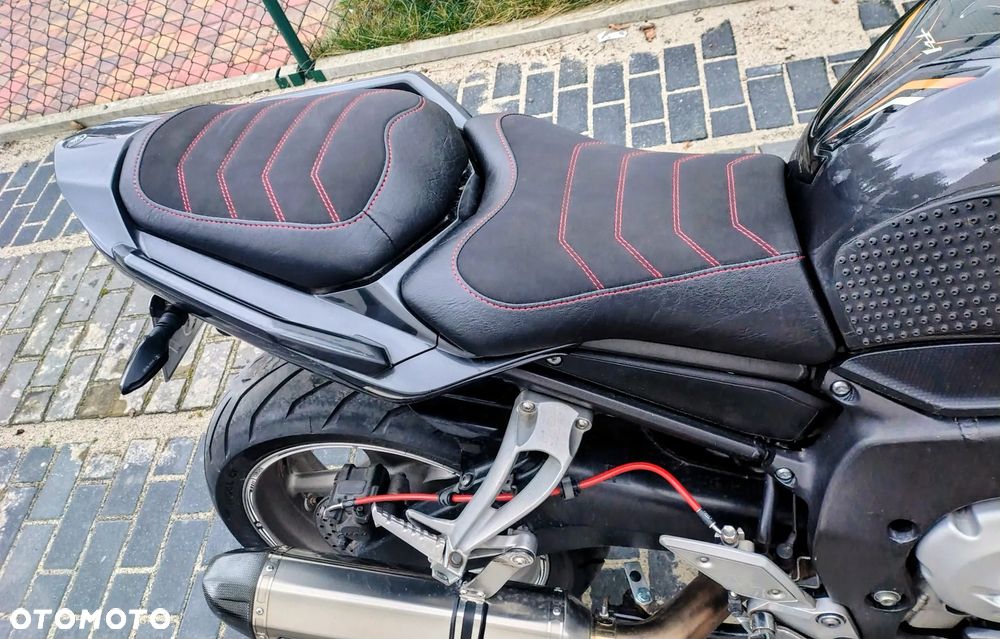 Yamaha FZ - 8
