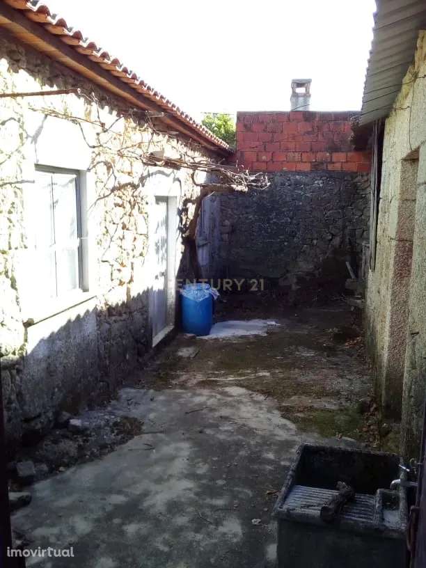 Casa p/reconstrução, Louriçal do Campo - Grande imagem: 2/11