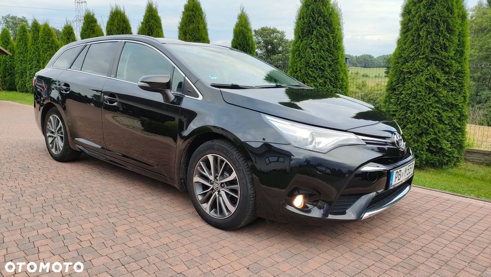 Toyota Avensis 2.0 D-4D Premium - 21
