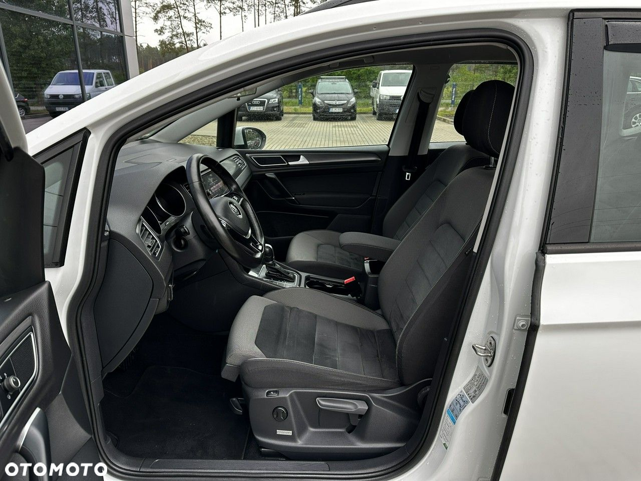 Volkswagen Golf Sportsvan - 12