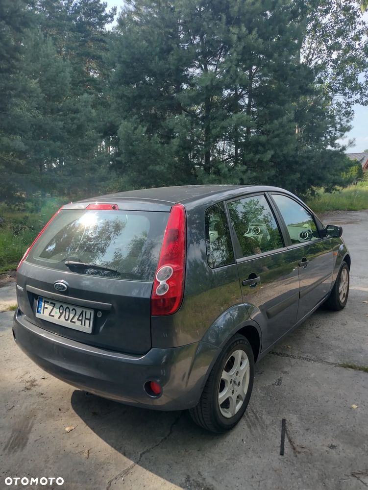 Ford Fiesta 1.3 - 5