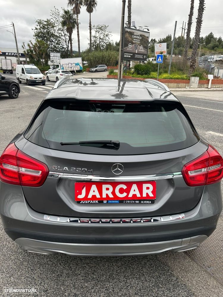 Mercedes-Benz GLA 220 d 4Matic 7G-DCT Style - 5