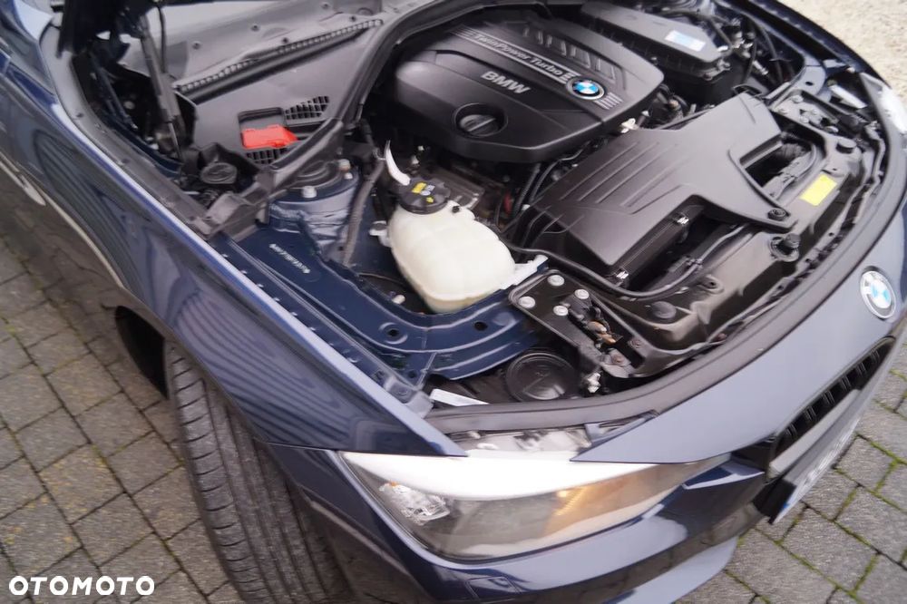 BMW Seria 3 318d DPF Edition Exclusive - 38