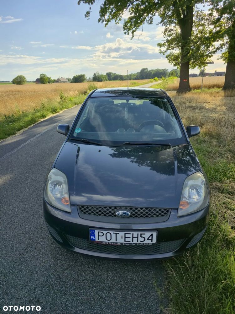 Ford Fiesta 1.3 Trend - 2