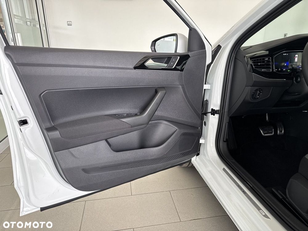Volkswagen Polo - 11