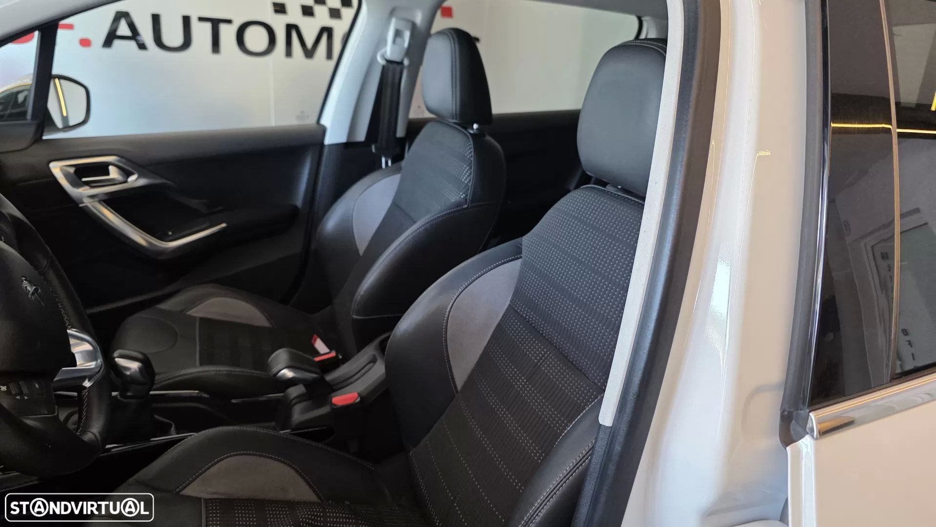 Peugeot 2008 1.4 HDi Allure - 37
