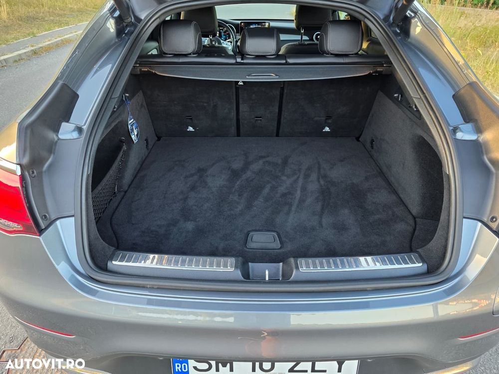 Mercedes-Benz GLC 300 e 4MATIC - 25