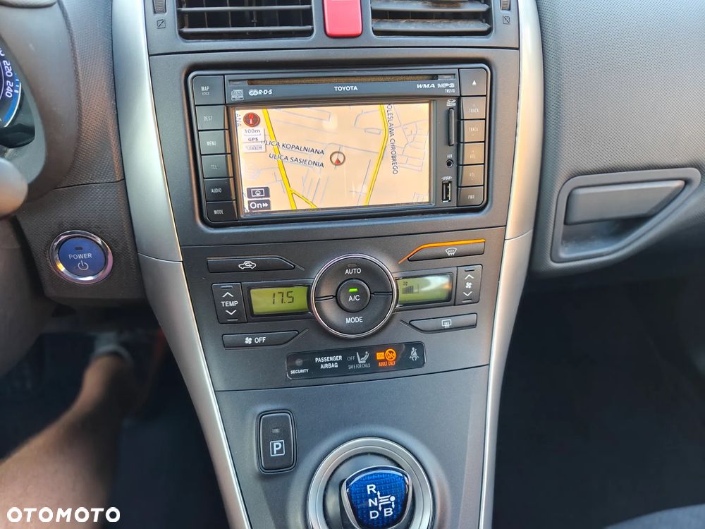 Toyota Auris 1.8 HSD Luna - 13