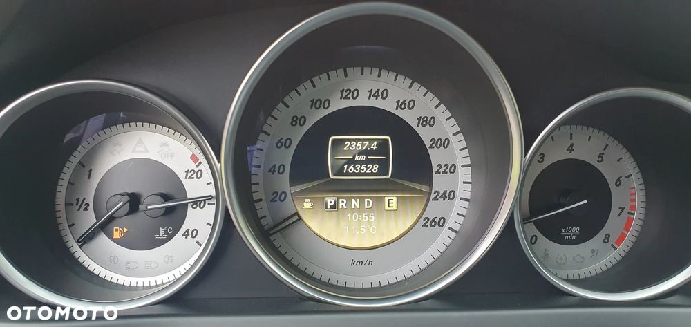 Mercedes-Benz Klasa C 180 CGI Automatik BlueEFFICIENCY Avantgarde - 20