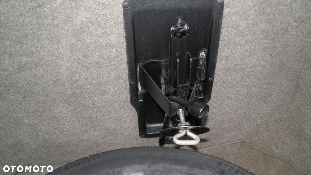 Jaguar Daimler 4.0i - 29