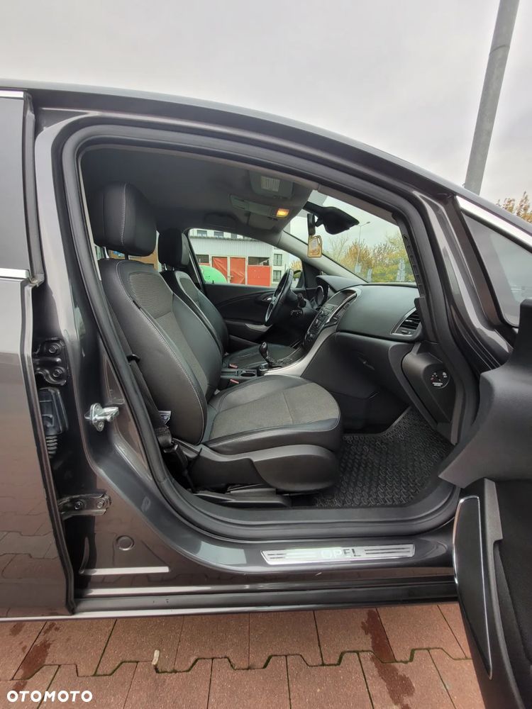 Opel Astra 1.7 CDTI DPF Cosmo - 9