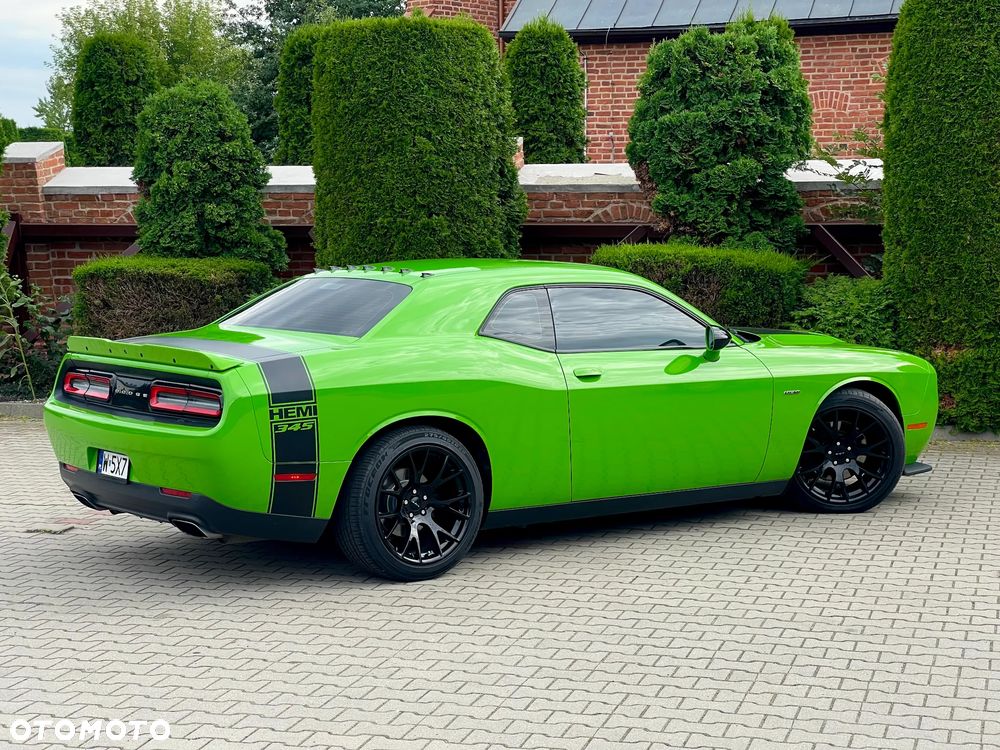 Dodge Challenger - 3