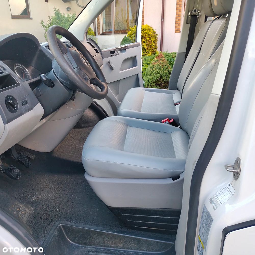 Volkswagen Transporter - 9