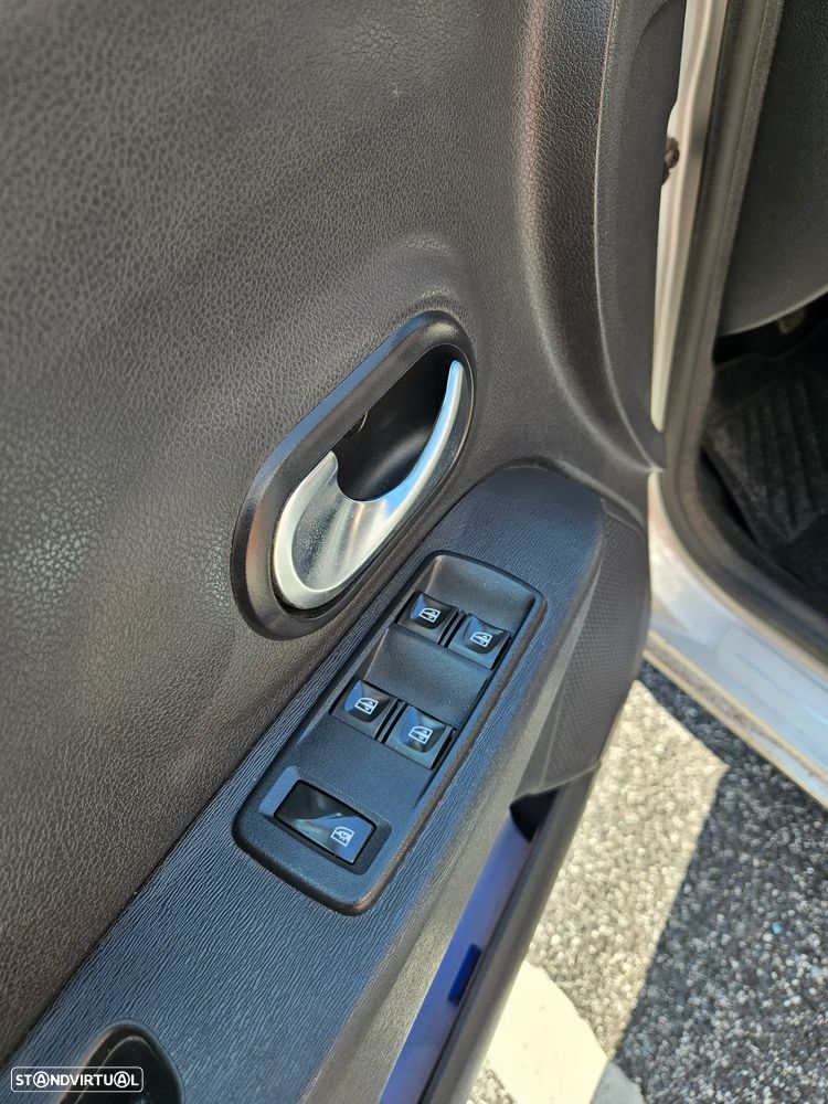 Dacia Lodgy 1.5 dCi Stepway 7L - 22