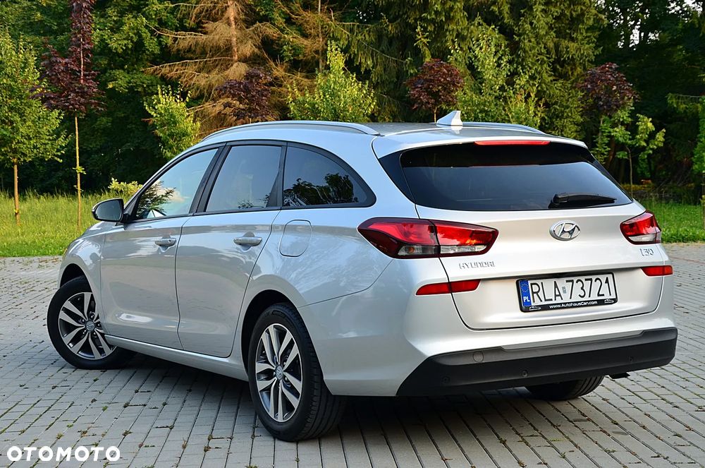 Hyundai i30 1.4 T-GDI Family+ - 4