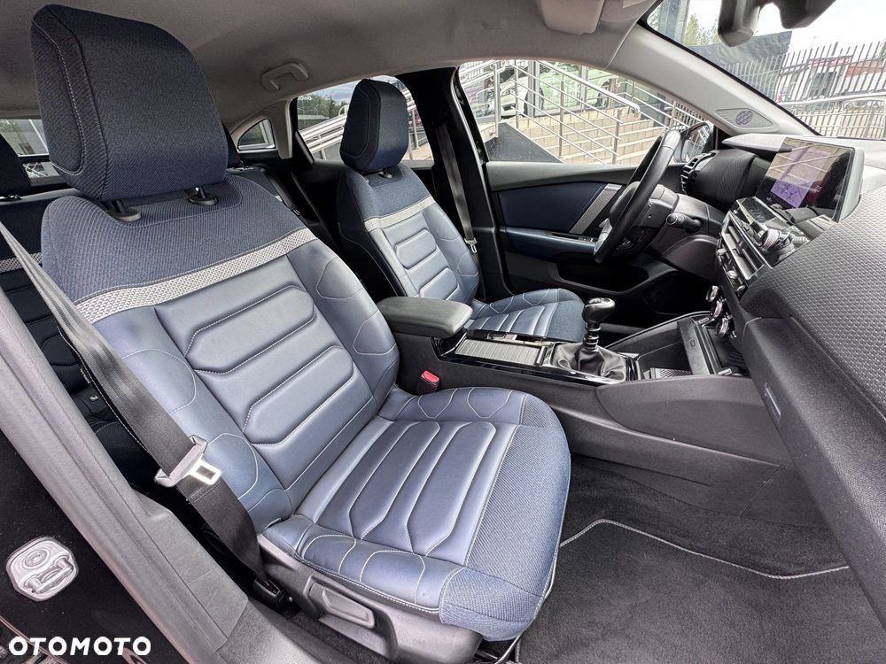 Citroën C4 1.2 PureTech Shine S&S - 21