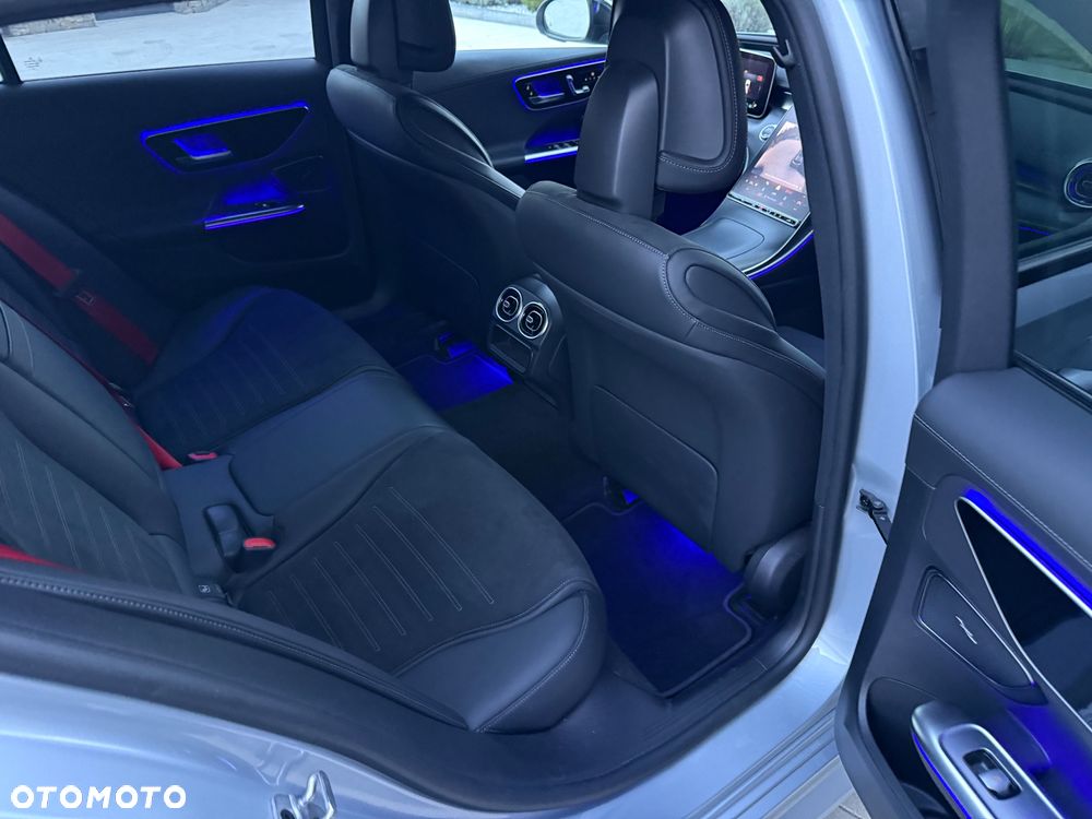 Mercedes-Benz Klasa C 220 d 4Matic T 9G-TRONIC AMG Line - 28