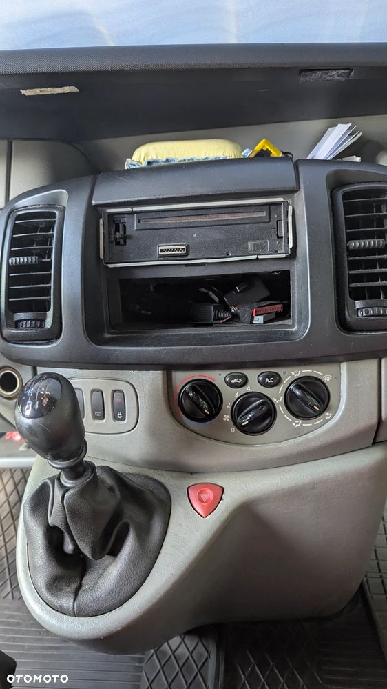 Renault Trafic - 19