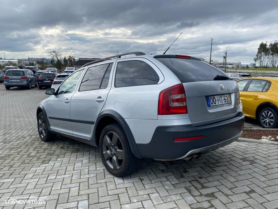 Skoda Octavia Break 2.0 TDI Scout 4x4 - 4