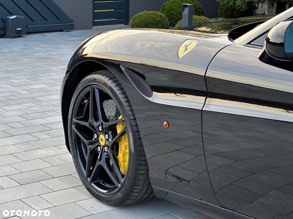 Ferrari California T - 23