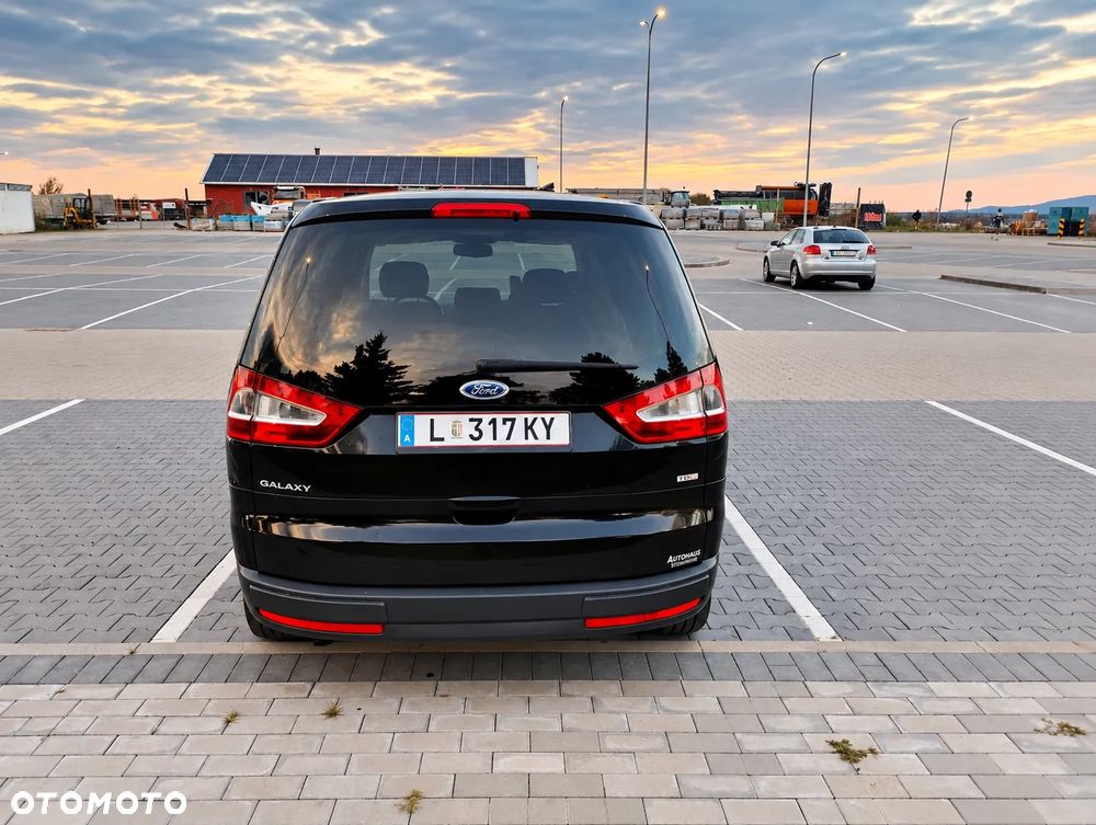 Ford Galaxy 2.0 TDCi Ghia - 9
