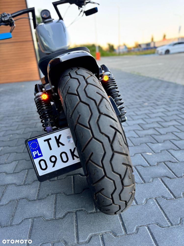 Harley-Davidson Sportster Iron 883 - 8