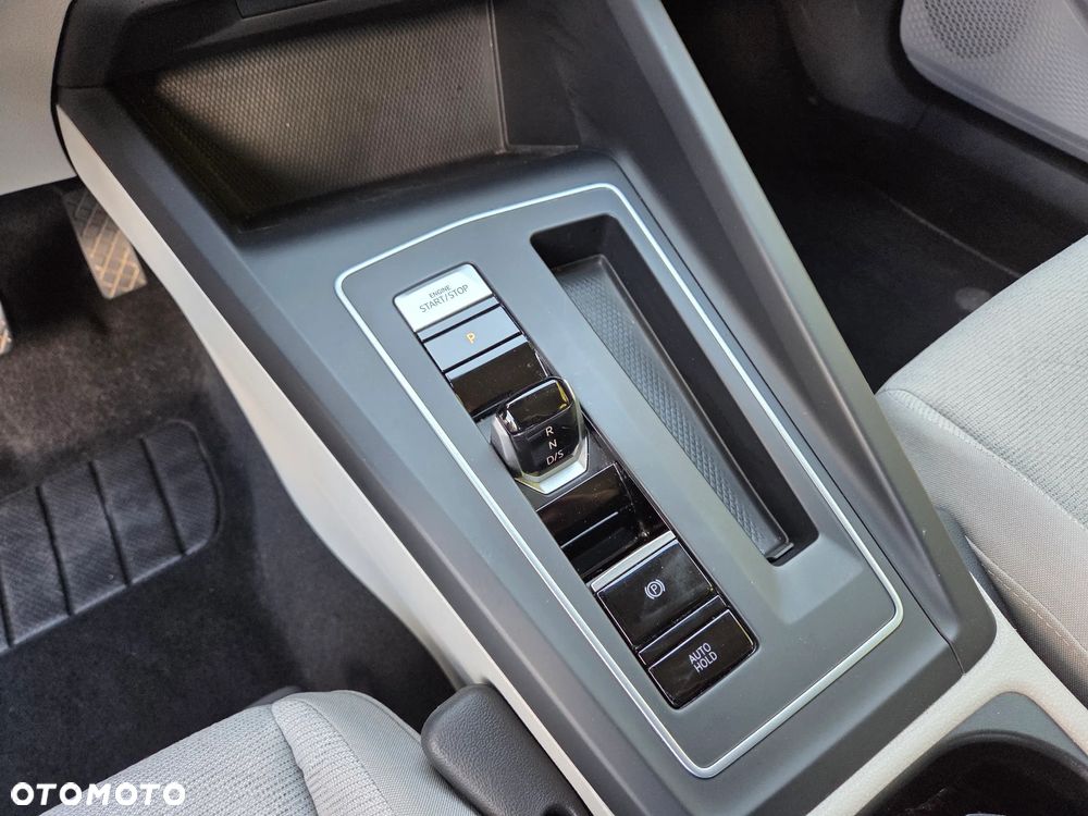 Volkswagen Golf 2.0 TDI SCR DSG Life - 14