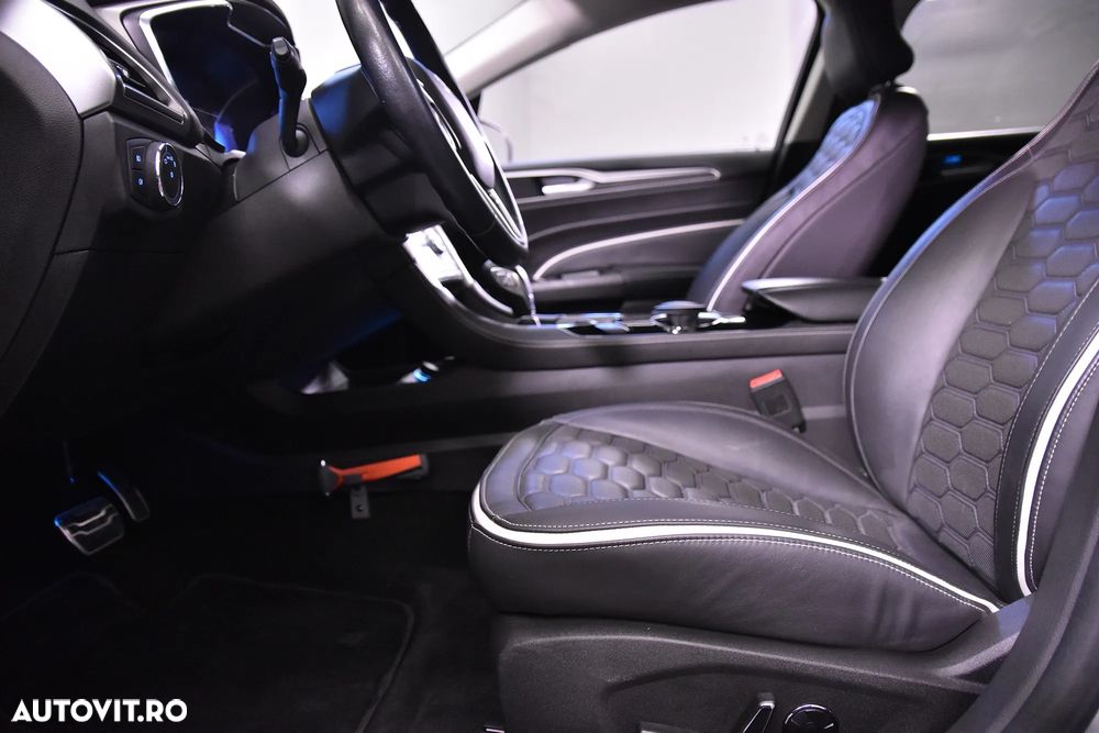 Ford Mondeo 2.0 HEV Vignale - 23