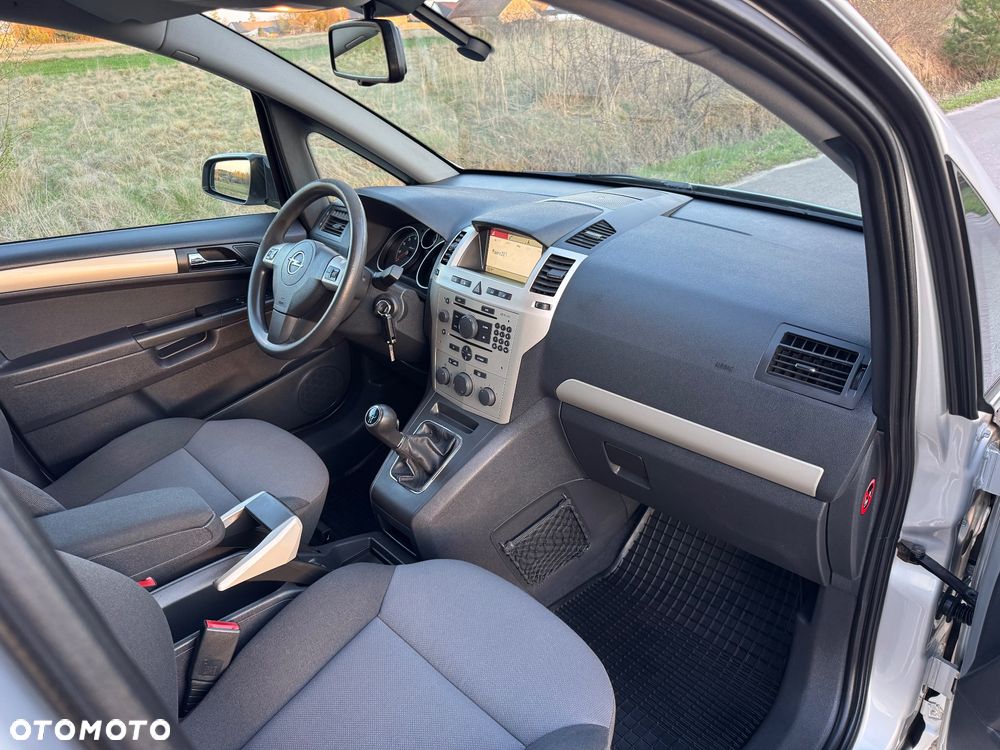 Opel Zafira 1.6 Njoy - 10