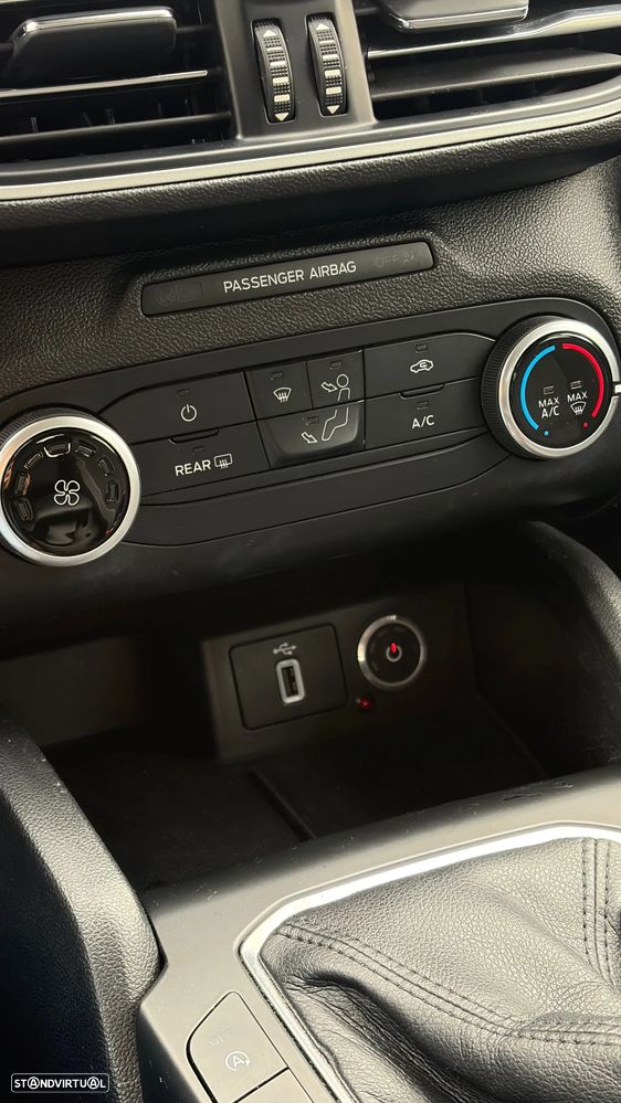 Ford Focus 1.0 EcoBoost Business - 9