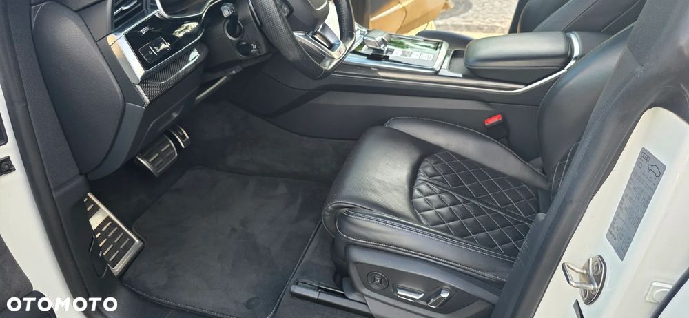 Audi SQ8 - 13