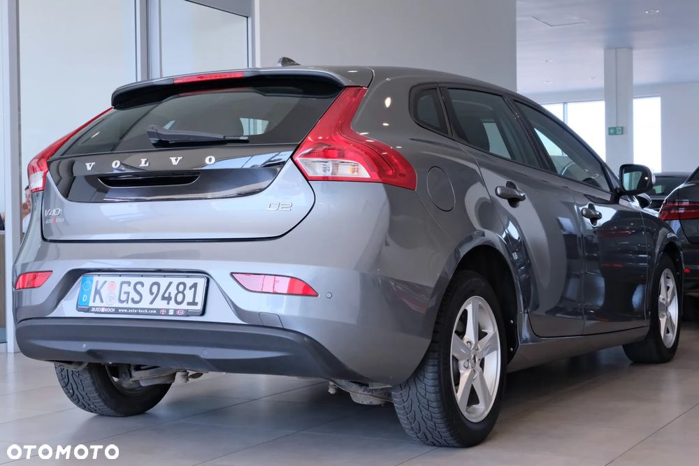 Volvo V40 D2 Kinetic - 8