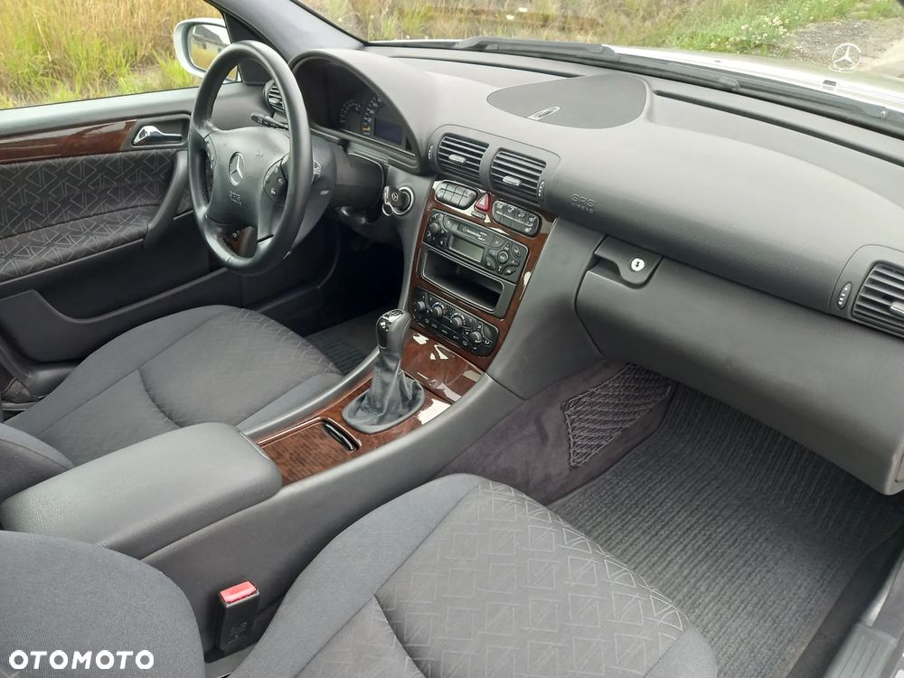Mercedes-Benz Klasa C 180 Kompressor Elegance - 25