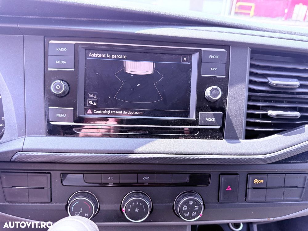 Volkswagen Transporter - 16