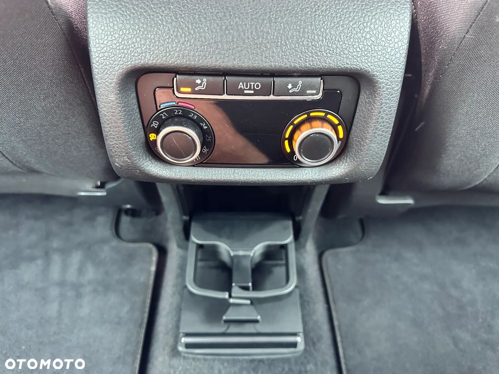 Volkswagen Sharan 2.0 TDI BMT Comfortline - 29