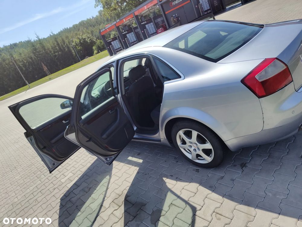 Audi A4 Limousine - 28