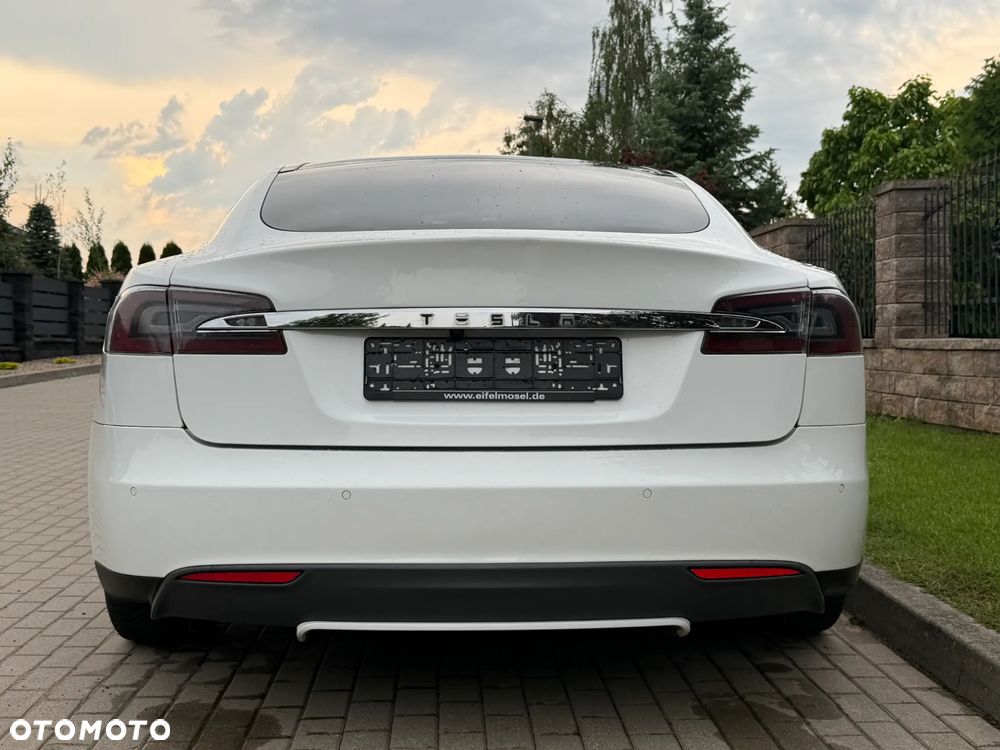 Tesla Model S 70D Allradantrieb - 29