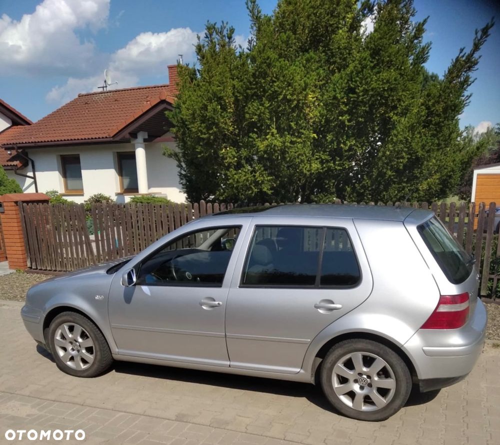 Volkswagen Golf - 2
