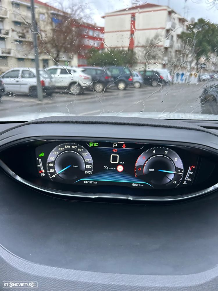 Peugeot 5008 BlueHDI 130 EAT8 Allure Pack - 11