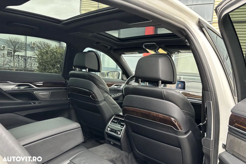 BMW Seria 7 740Li - 13