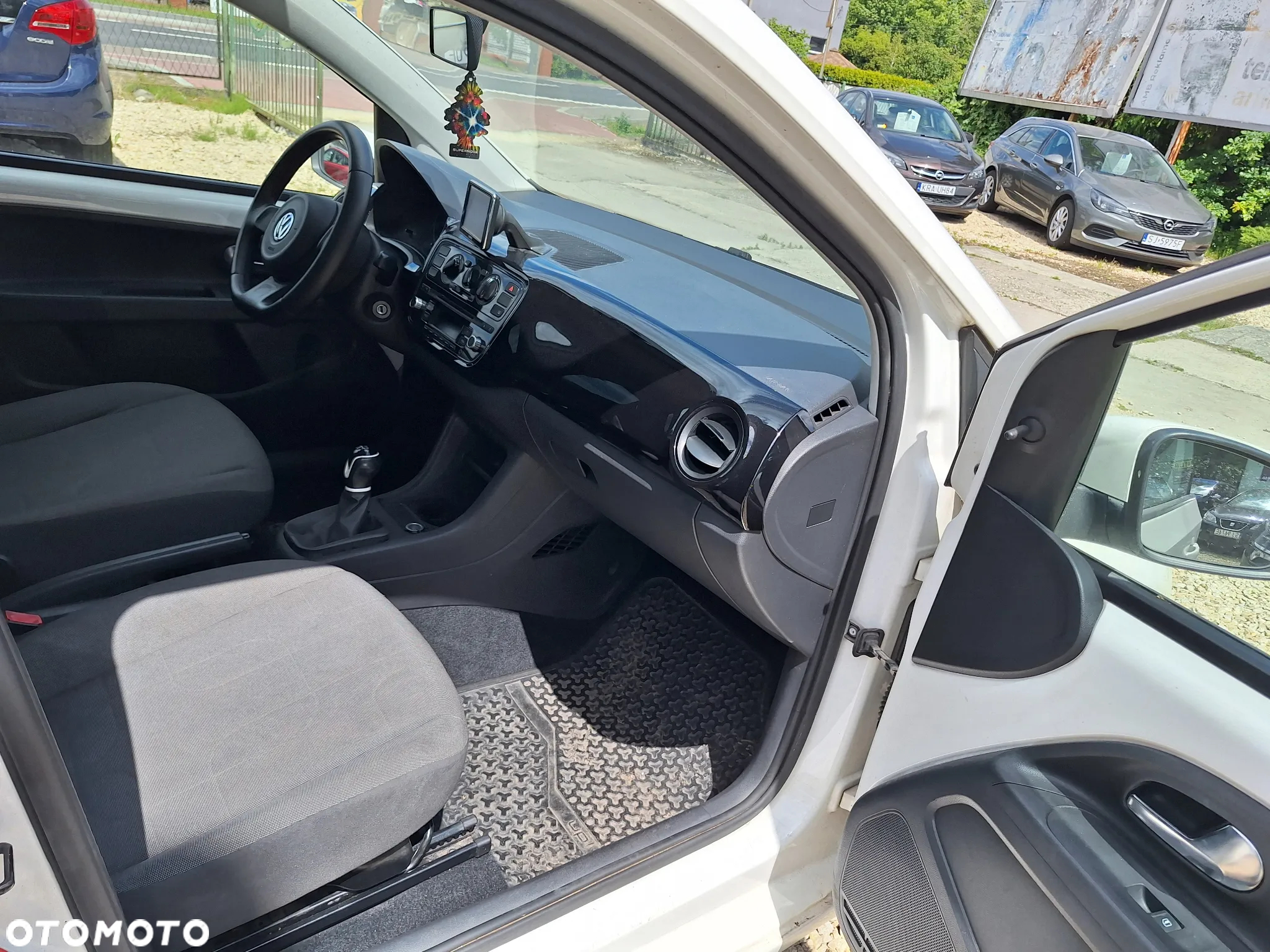 Volkswagen up! 1.0 high - 16