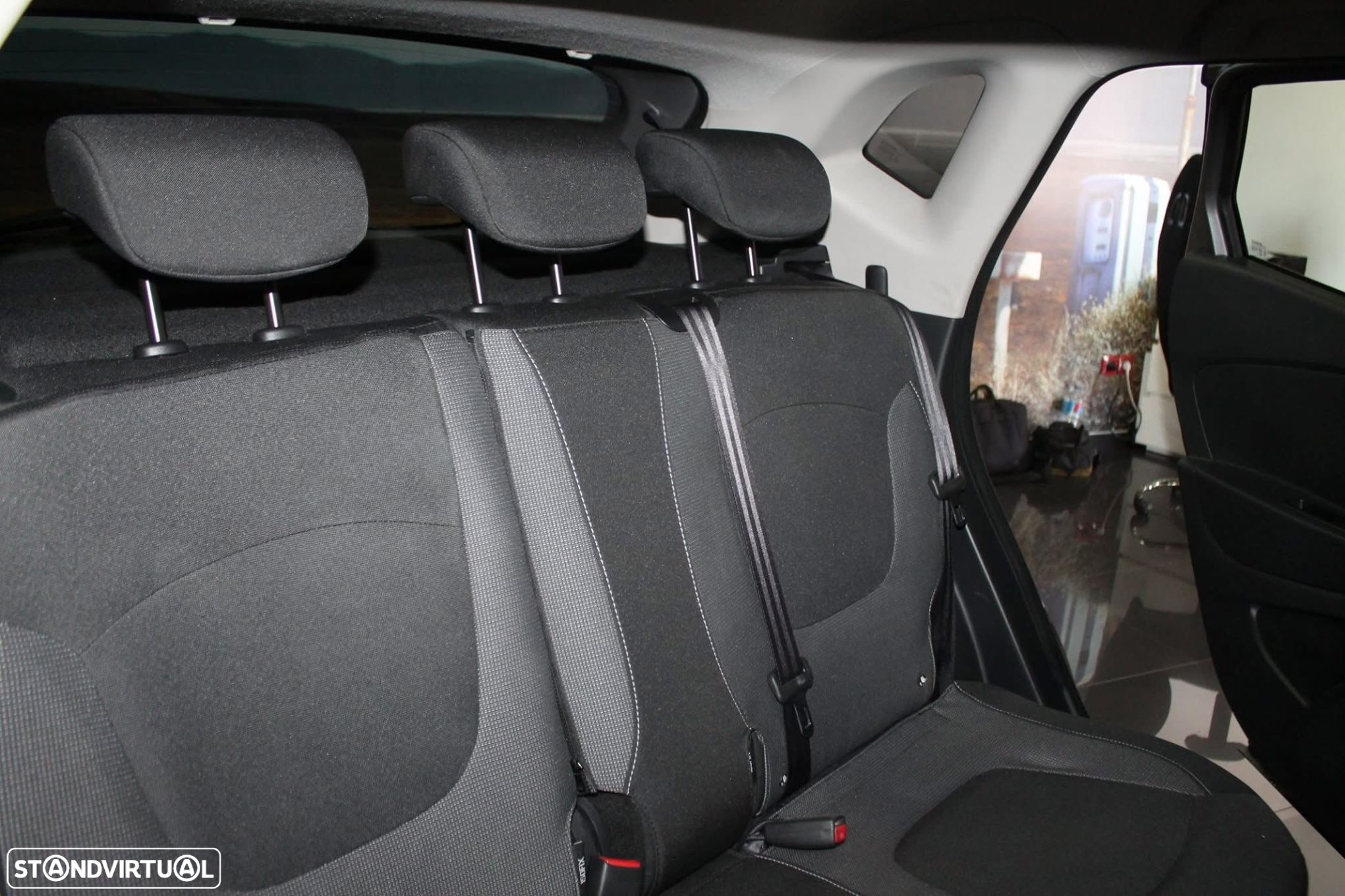 Renault Captur 1.5 dCi Exclusive - 12