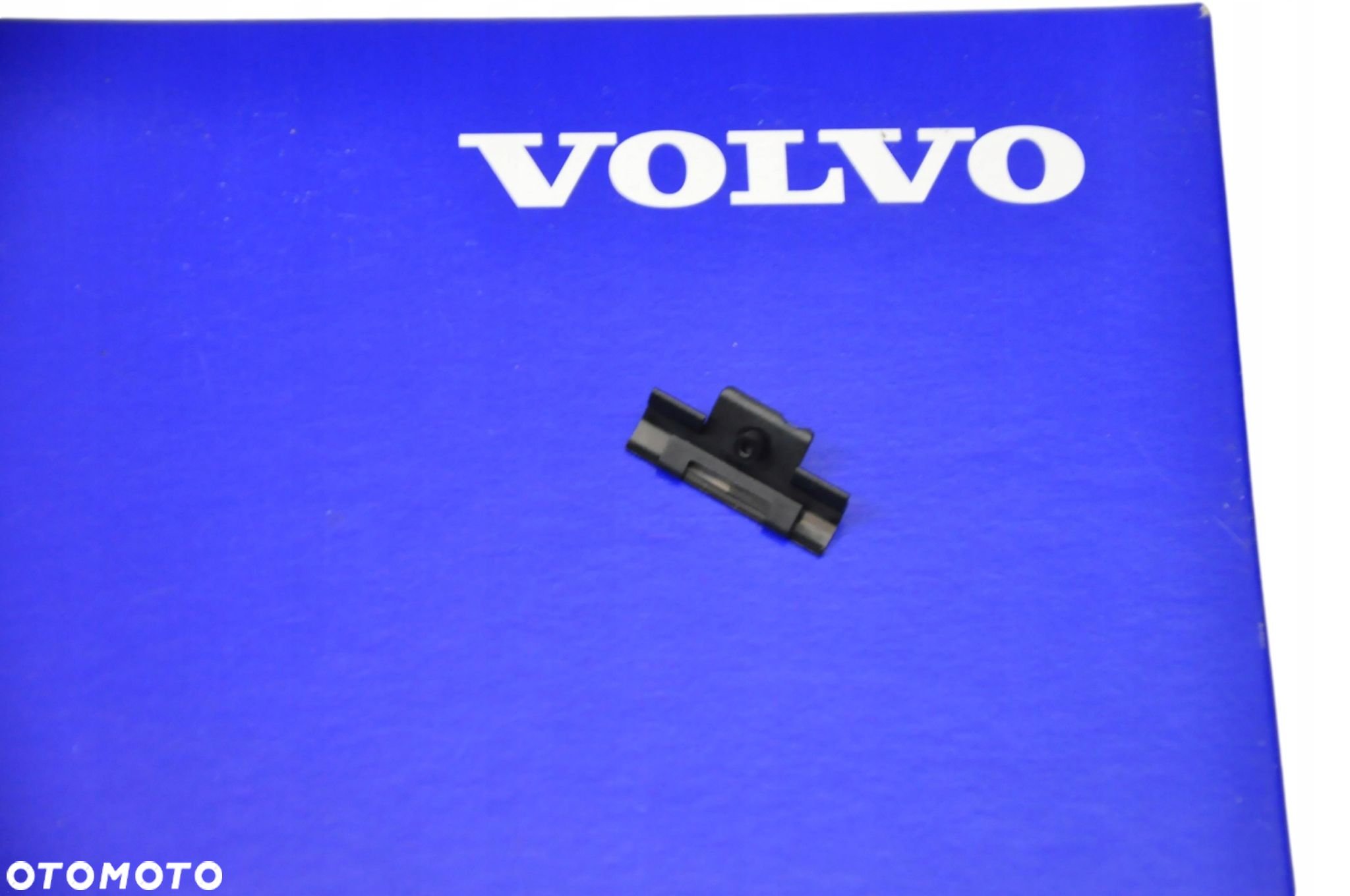 VOLVO S80 spinka klips listwy zgarniajacej drzwi - 2