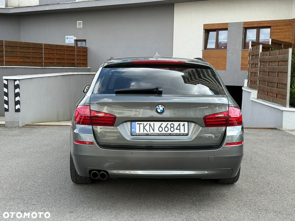 BMW Seria 5 525d Luxury Line - 7