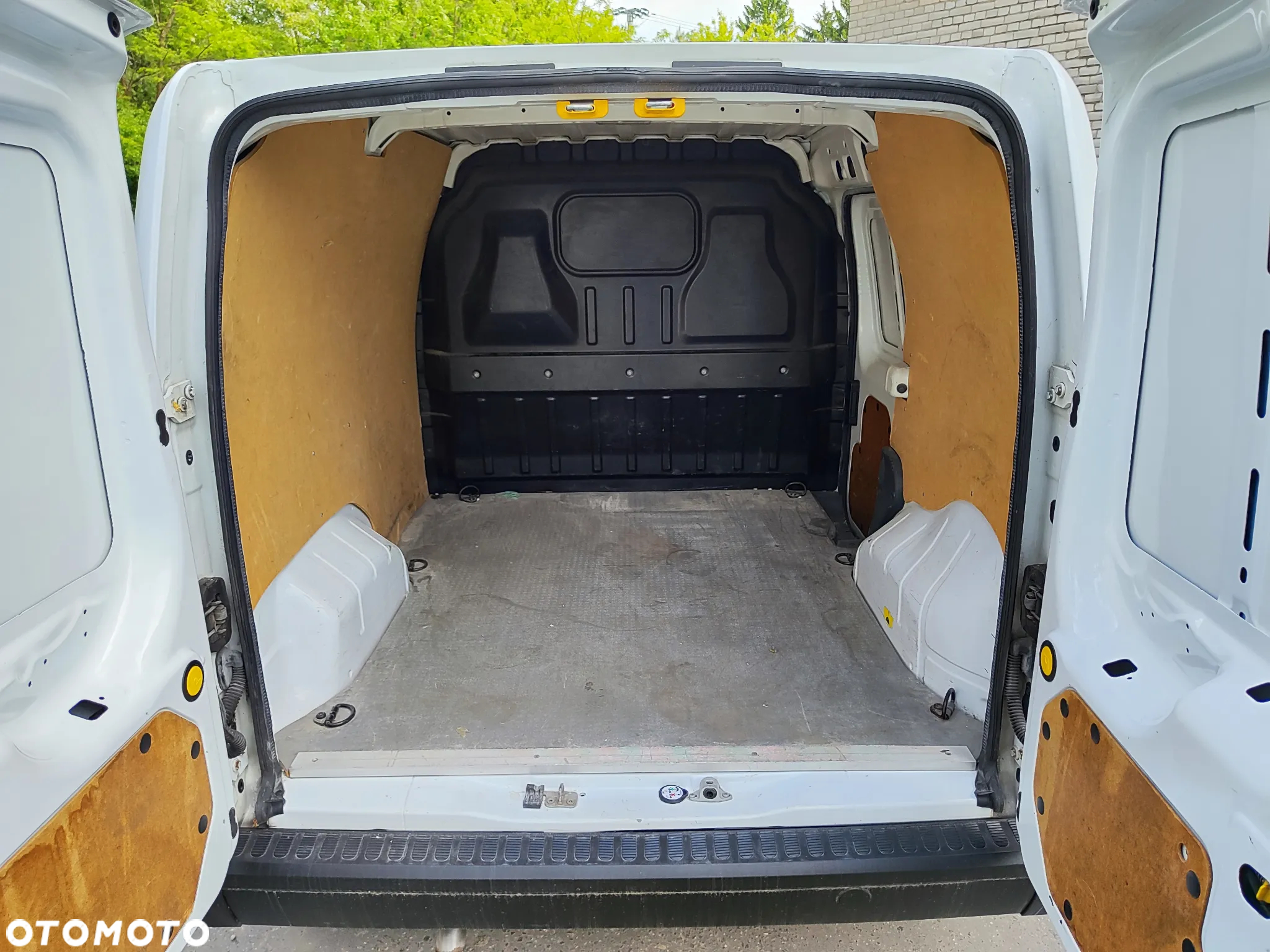 Ford Transit Connect - 13